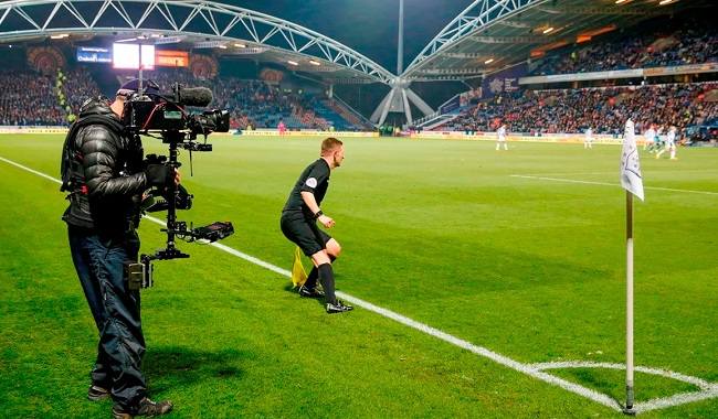 Premier League set to extend TV rights deal